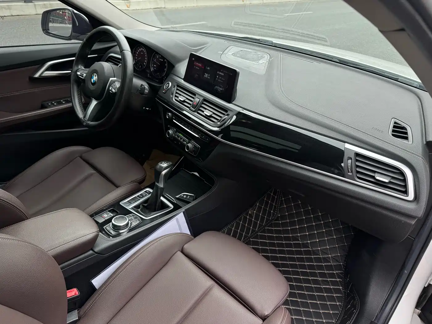 BMW 1 Series 2019 118i M Sport Package фото 8