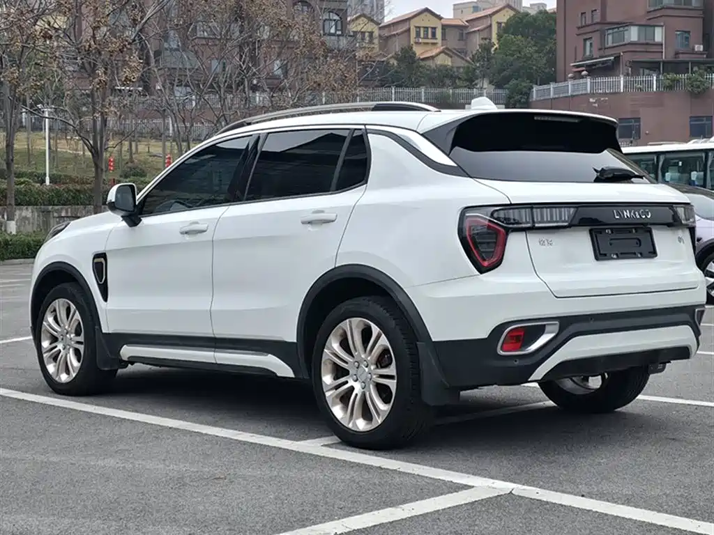 Lynk & Co 01 2017 2.0T 2WD Pro Version фото 9
