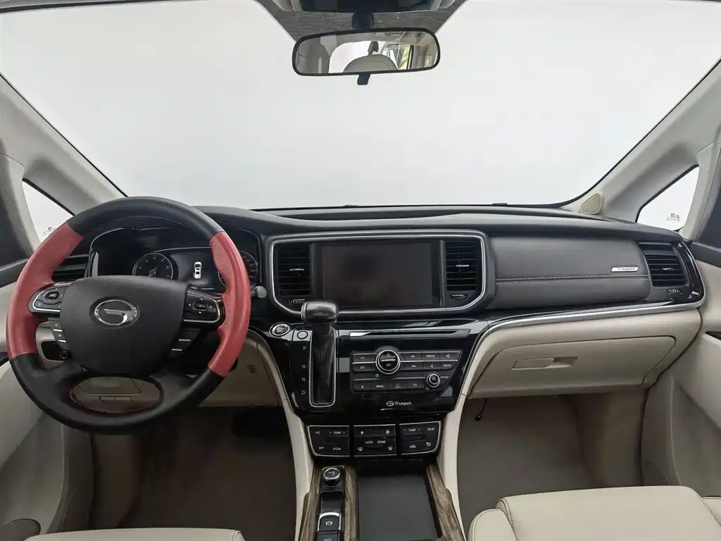 GAC Trumpchi Trumpchi M8 2018 320T Luxury Edition фото 5