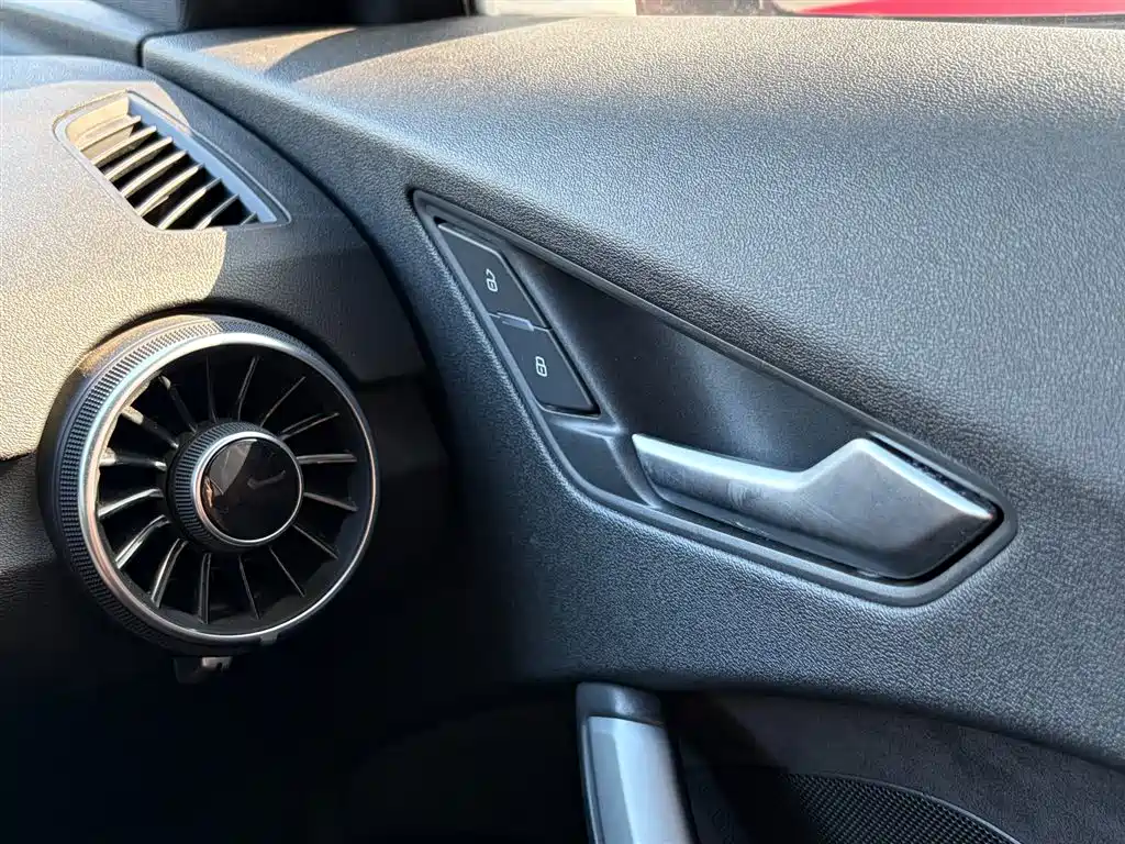Audi TT 2015 TT Coupe 45 TFSI фото 23