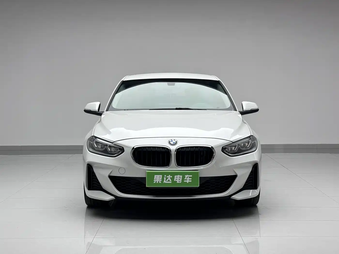 BMW 1 Series 2022 120i M Sport фото 8