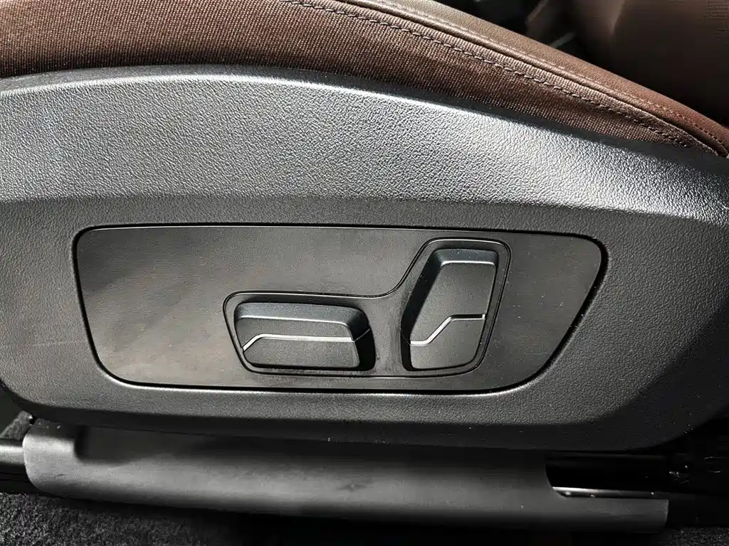 BMW X1 2023 sDrive20Li X Design Package фото 17