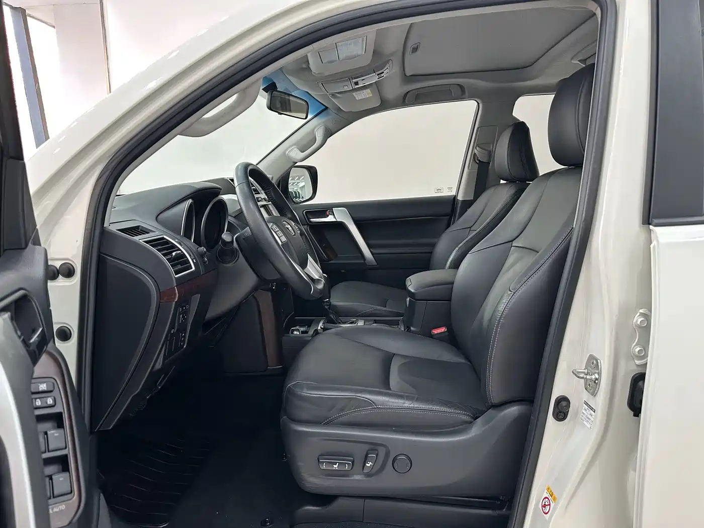 Toyota Prado 2016 3.5L Auto TX-L NAVI фото 4