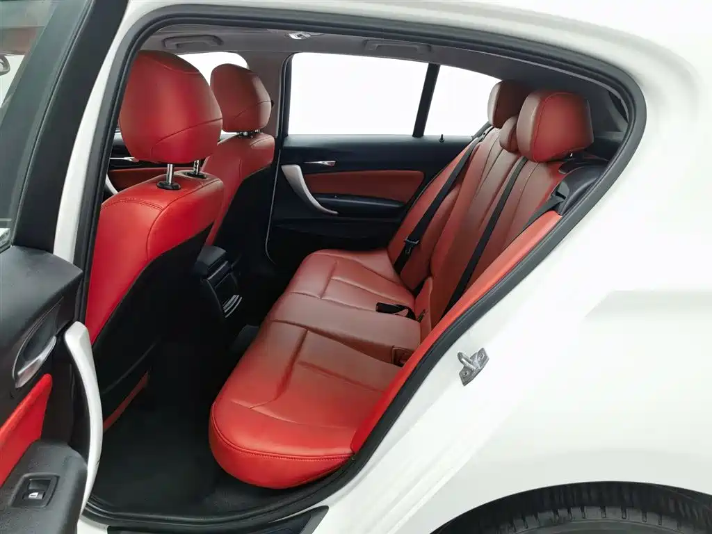 BMW 1 Series (Import) 2012 116i Leading фото 15
