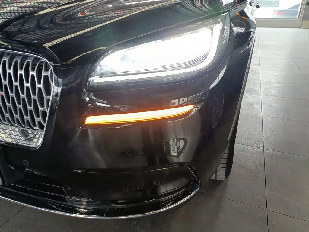 LINCOLN ADVENTURER