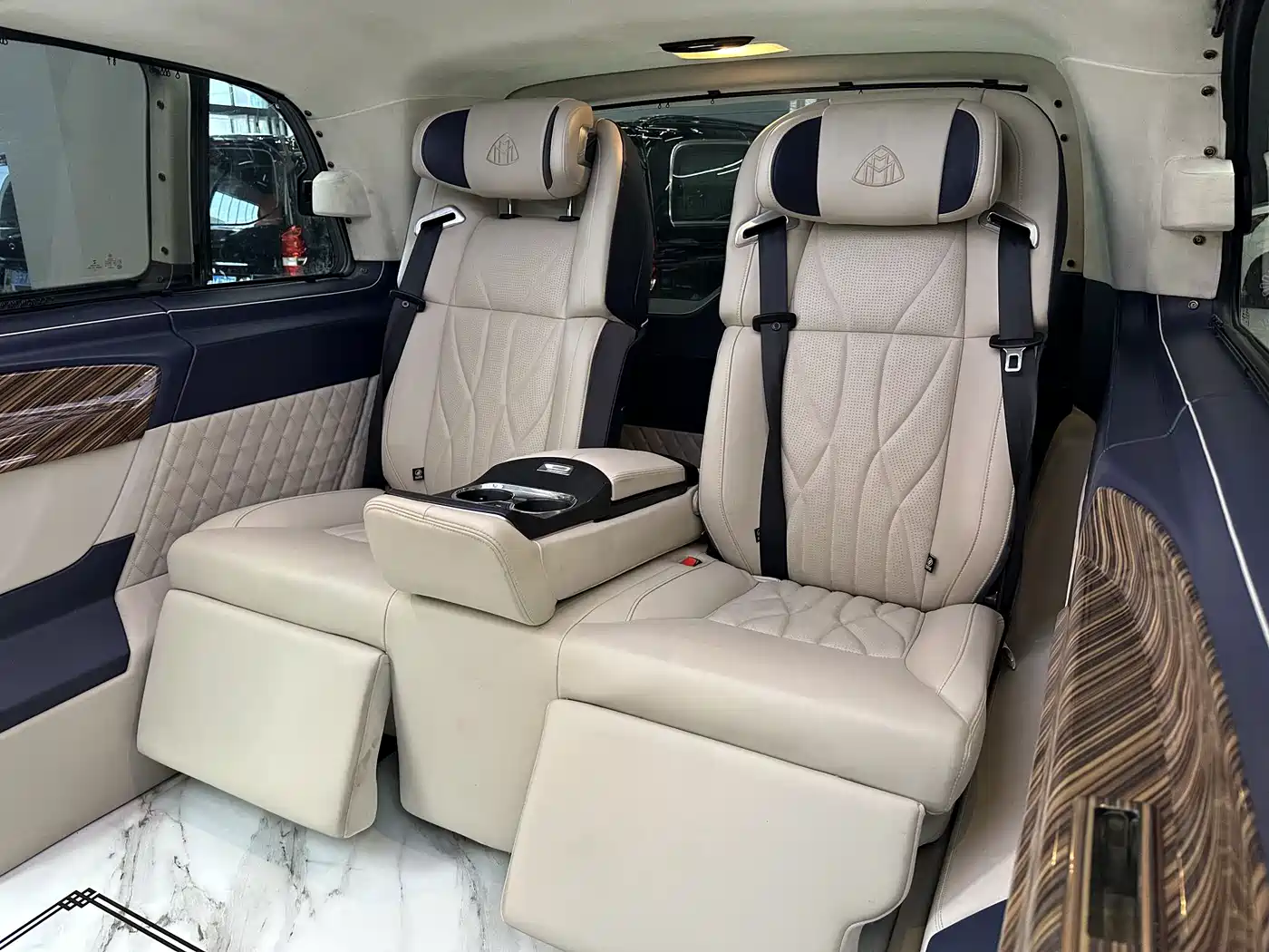 Mercedes-Benz Vito 2021 2.0T Business Edition 7-seater фото 17