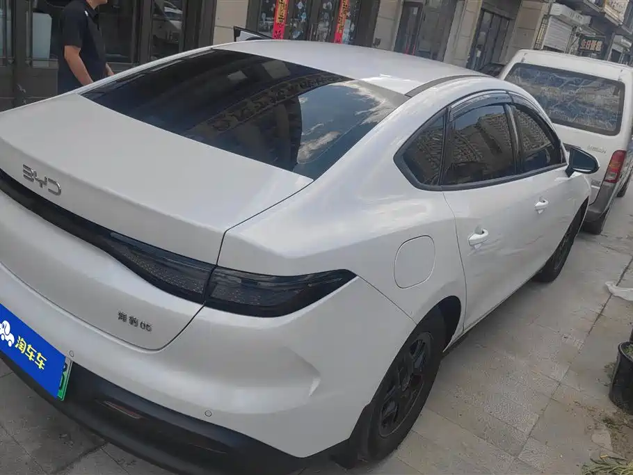 BYD Hai Bao 05 DM-i 2025 DM-i Smart Drive Edition 55KM Luxury фото 3