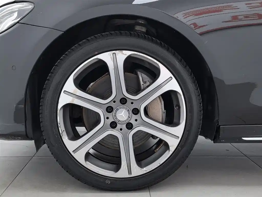 Mercedes-Benz E-Class 2016 E 300 L Sport Fashion Type фото 17