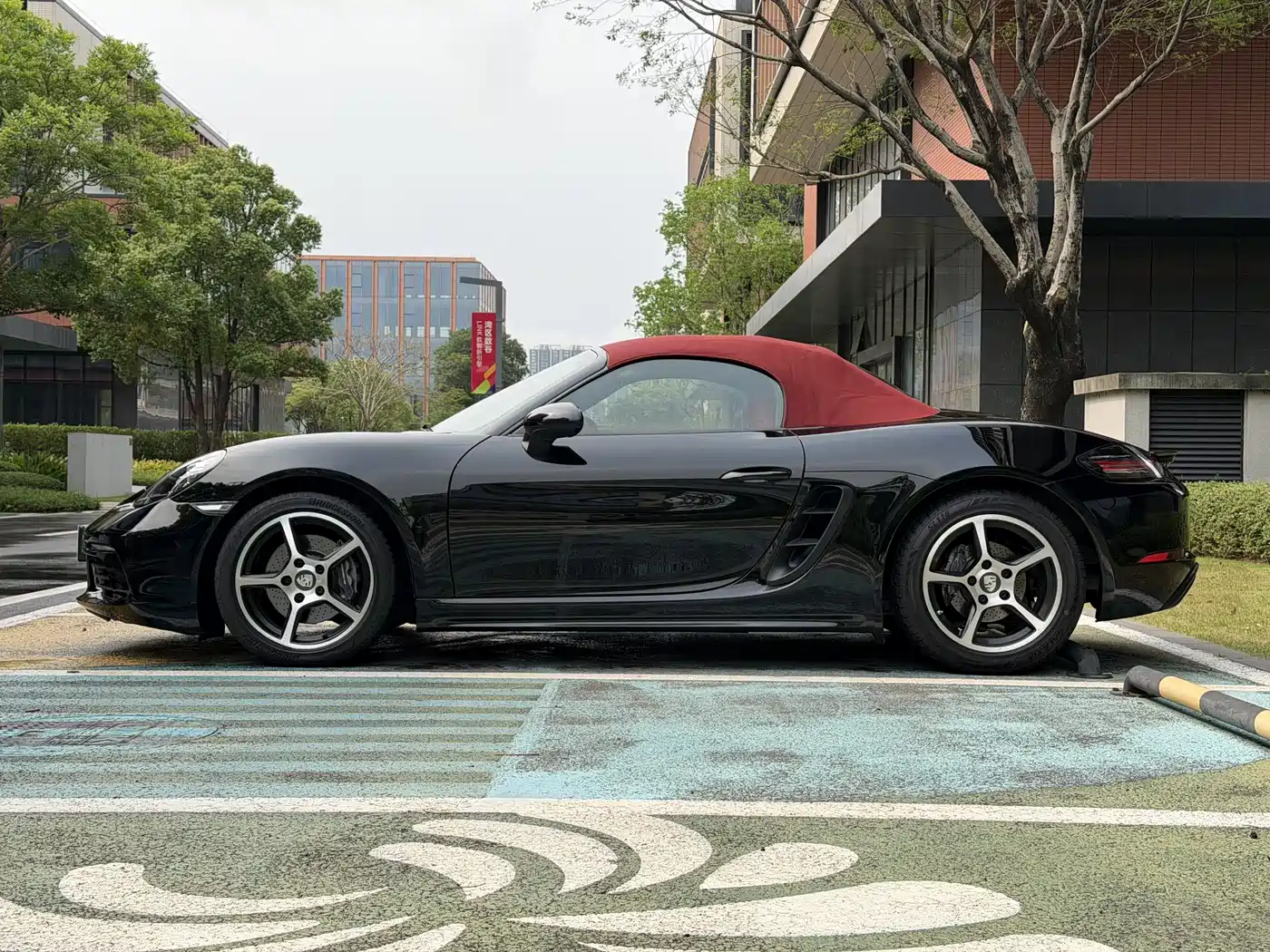 Porsche 718 2018 Boxster 2.0T фото 9