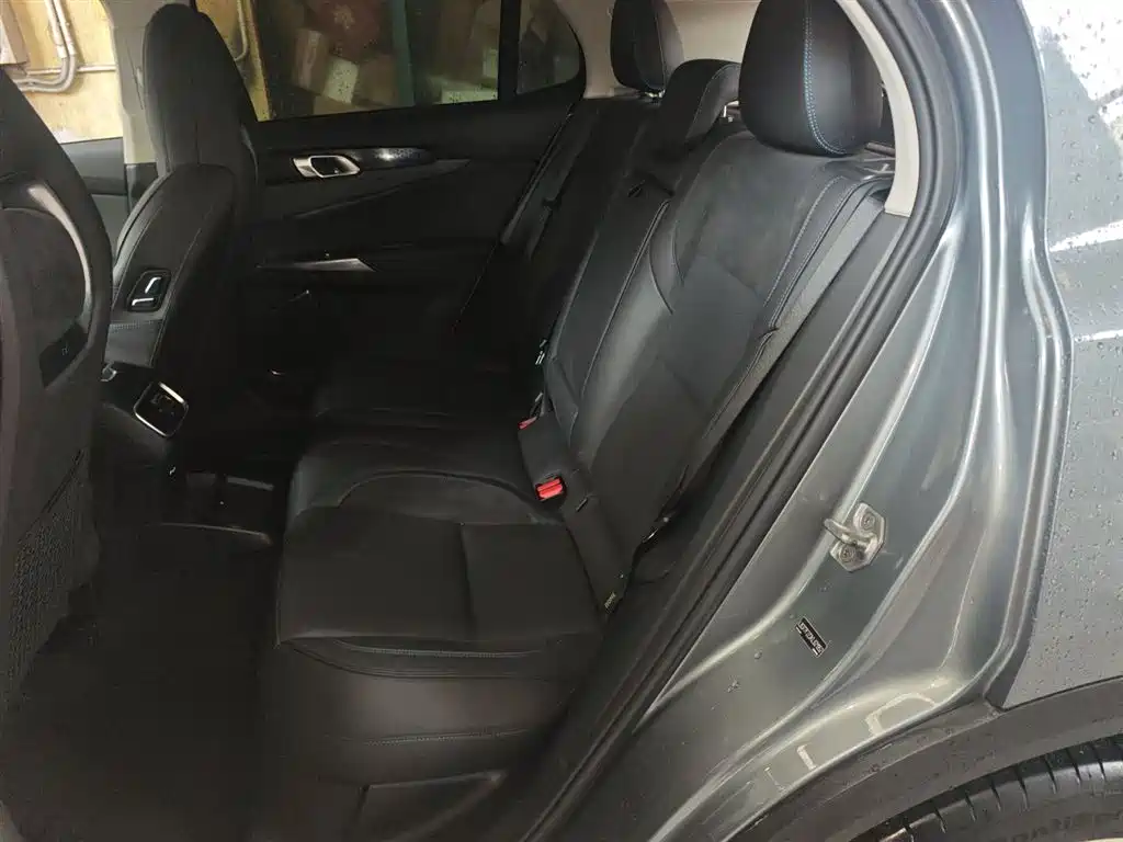 Lynk & Co 01 EM-P 2019 1.5T PHEV Power Pro China VI фото 17