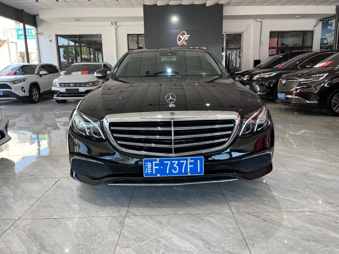 Mercedes-Benz E-Class 2016 E 300 L Fashion Type фото 2
