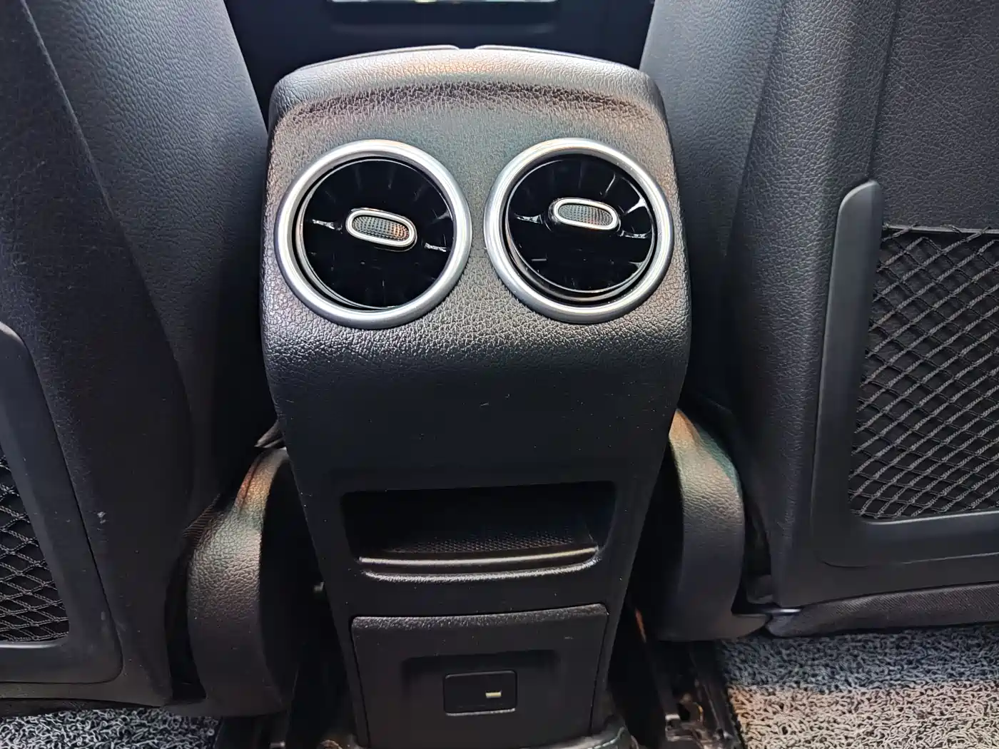 Mercedes-Benz GLB 2021 GLB 180 Dynamic фото 12