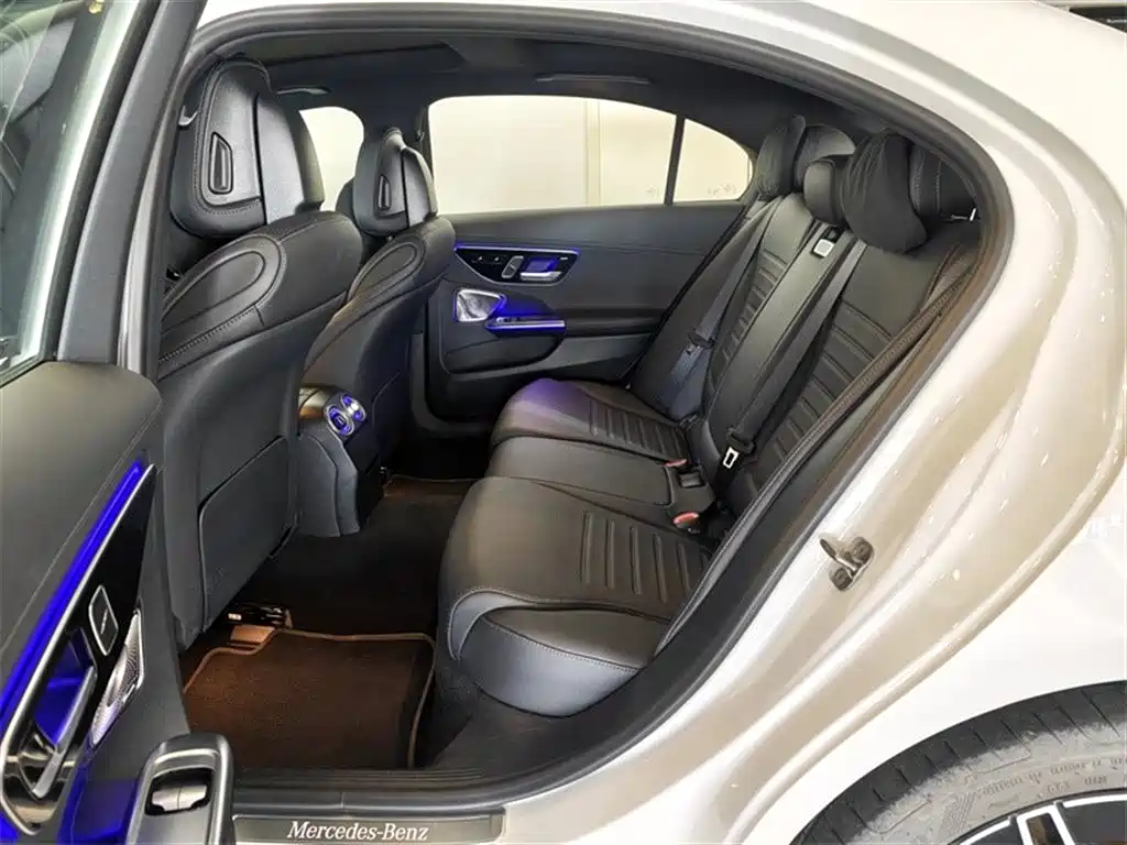 Mercedes-Benz C-Class 2024 Facelift III C 260 L Night Sport Edition фото 12