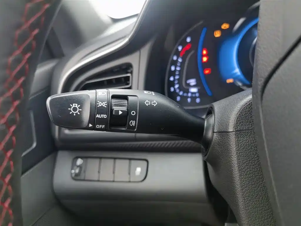 Hyundai Elantra 2020 1.4T DCT Dynamic·Vitality фото 21