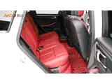 Photo 8 - Porsche Macan
