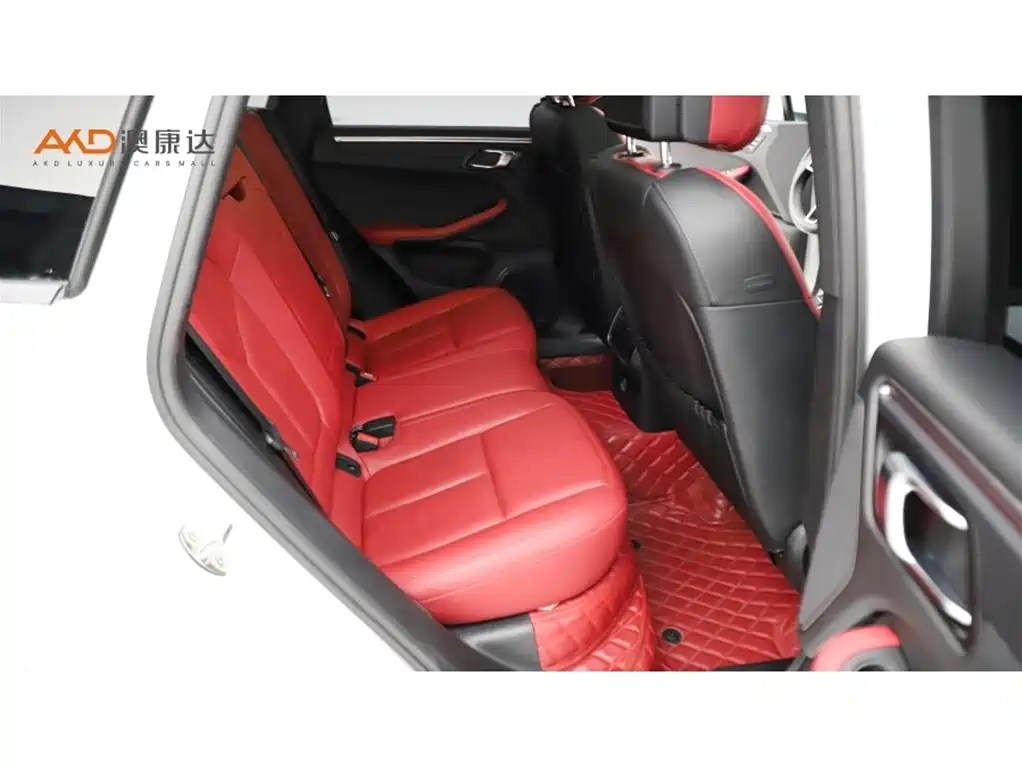 Photo 8 - Porsche Macan