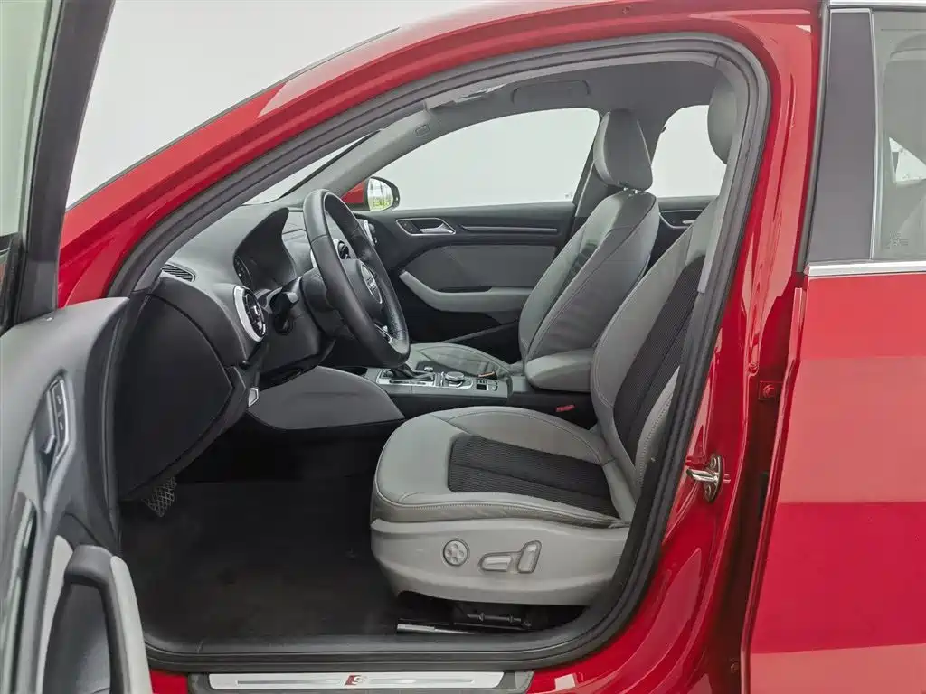 Audi A3 2017 Limousine 35 TFSI Progressive фото 10