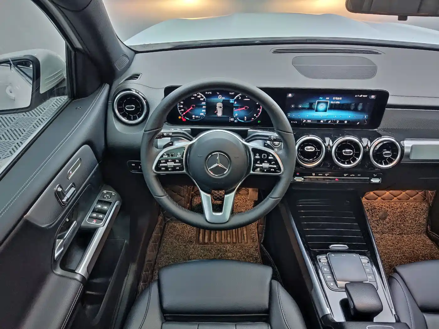 Mercedes-Benz GLB 2021 GLB 180 Dynamic фото 13