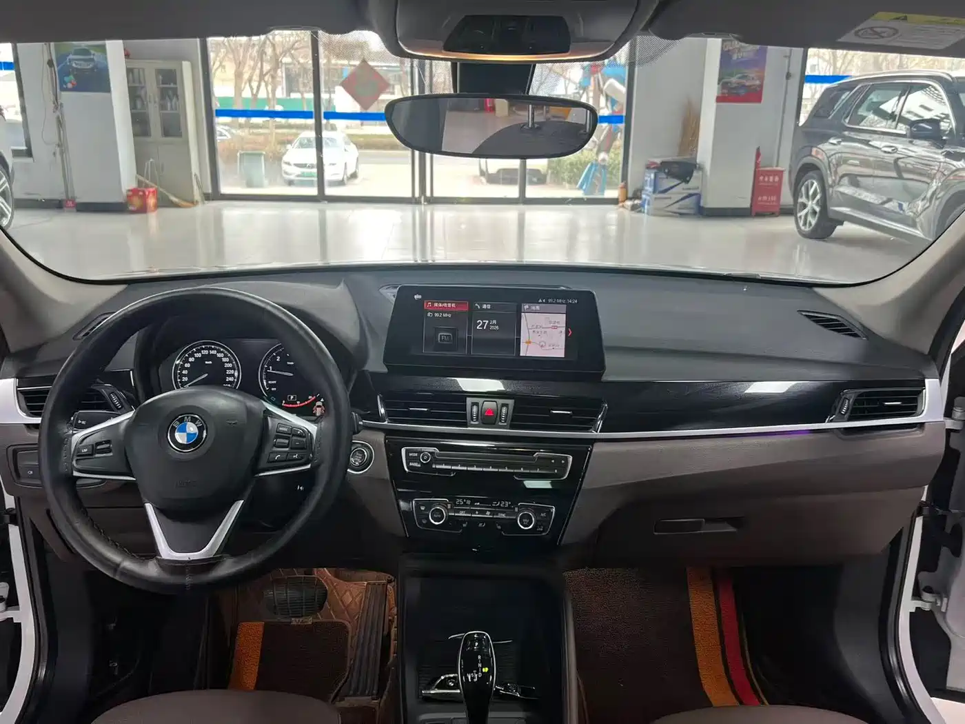 BMW X1 2020 sDrive25Li Leading Model фото 9