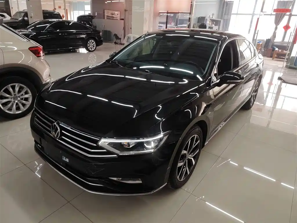 Volkswagen Magotan 2020 330TSI DSG Leading фото 2