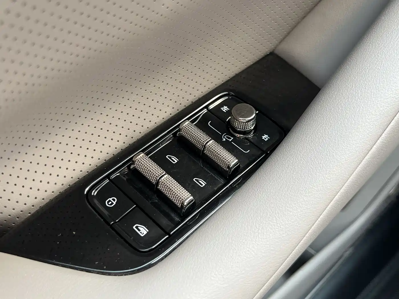 Geely Galaxy Galaxy Xingyao 8 2025 130km EM-P Starship Edition фото 26