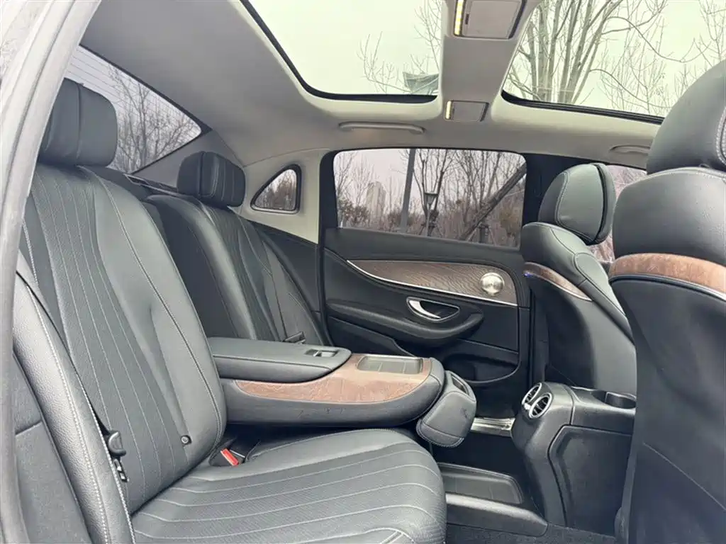 Mercedes-Benz E-Class 2020 E 260 L фото 12