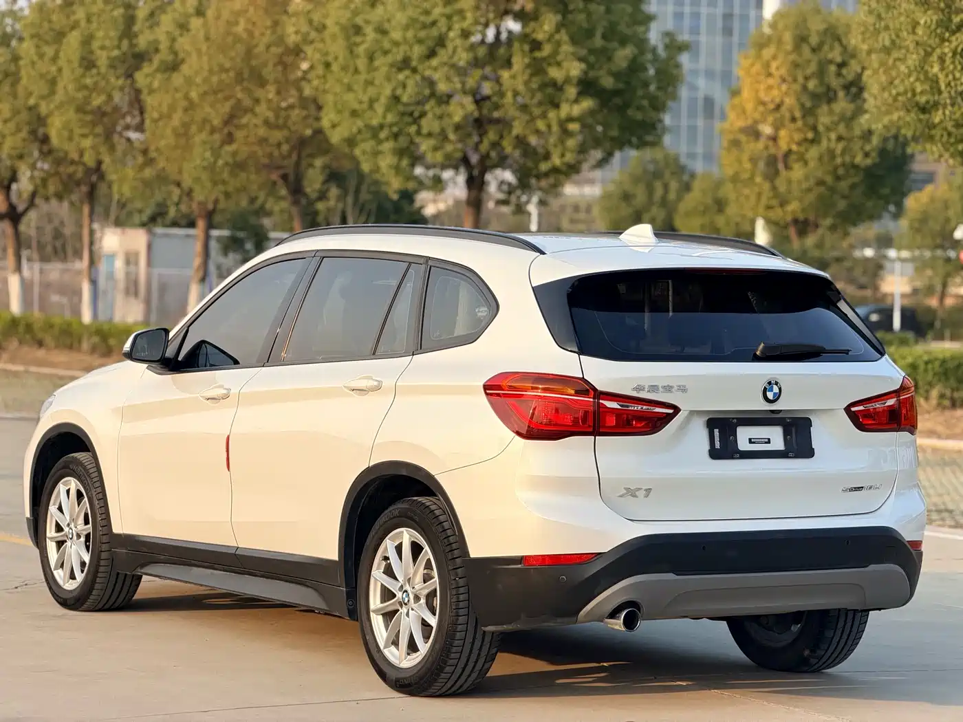 BMW X1 2019 sDrive18Li Fashion Model фото 4