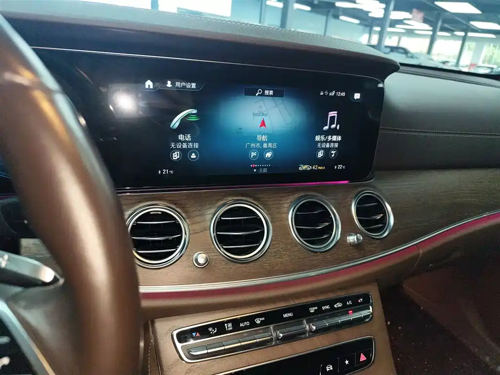 Mercedes-Benz E-Class 2022 Second Facelift E 300 L Luxury фото 9