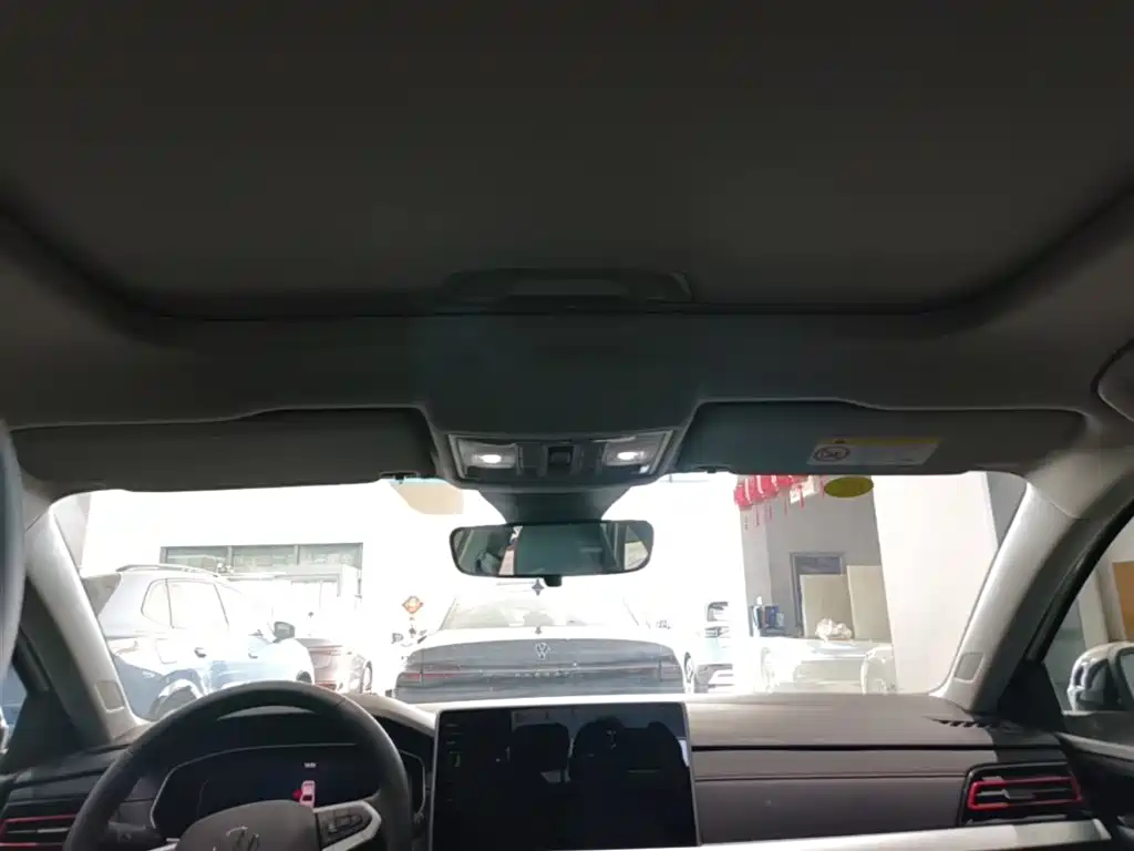 Volkswagen Lavida 2024 Model 300TSI DSG Starlight Leading Edition фото 18
