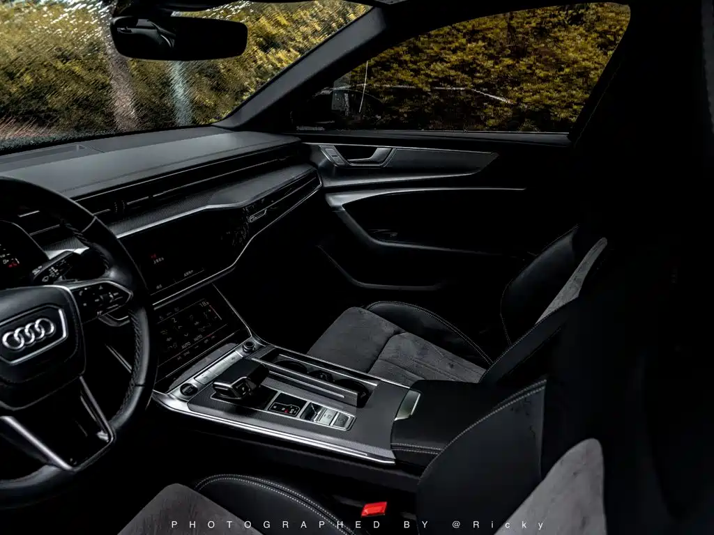 Фото 6 - Audi A6L