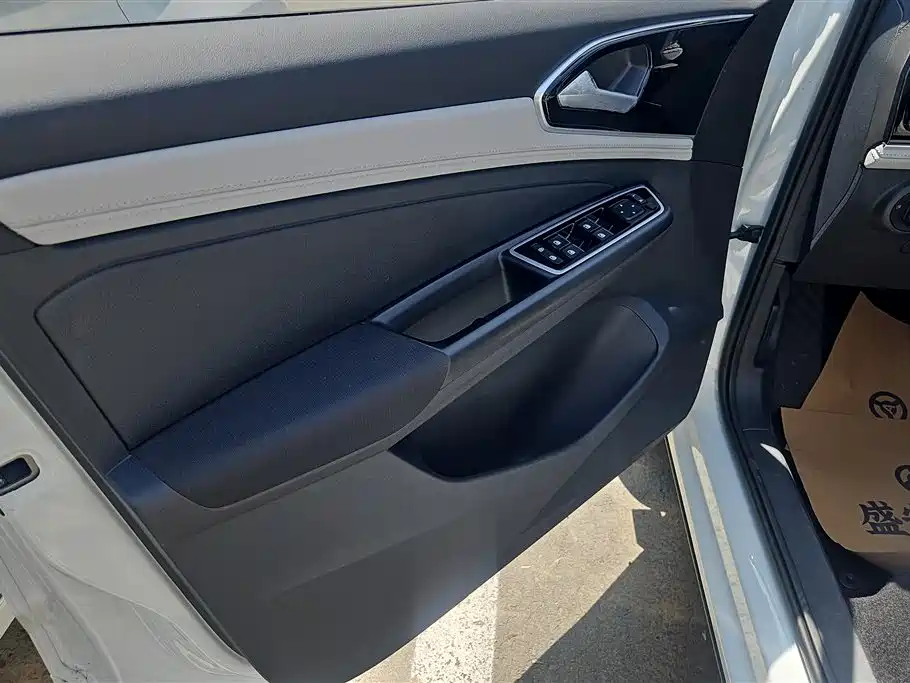 JETTA VS7