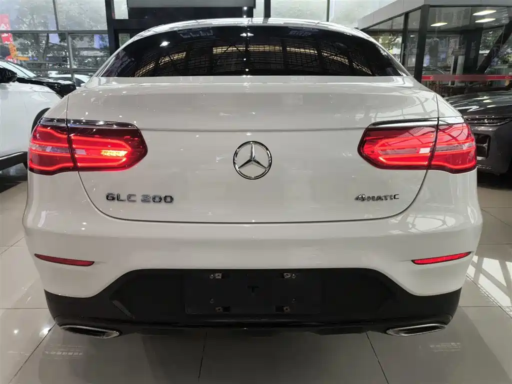 Mercedes-Benz GLC Coupe 2019 Facelift GLC 200 4MATIC Coupe SUV фото 4