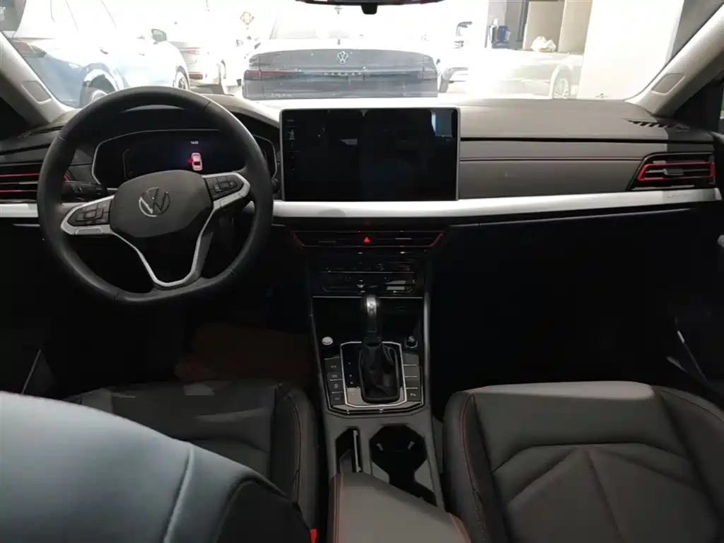 Volkswagen Lavida 2024 Model 300TSI DSG Starlight Leading Edition фото 10