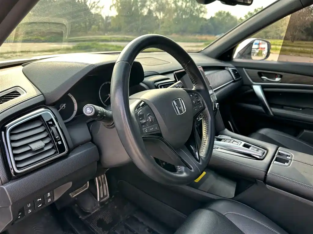 HONDA UR-V