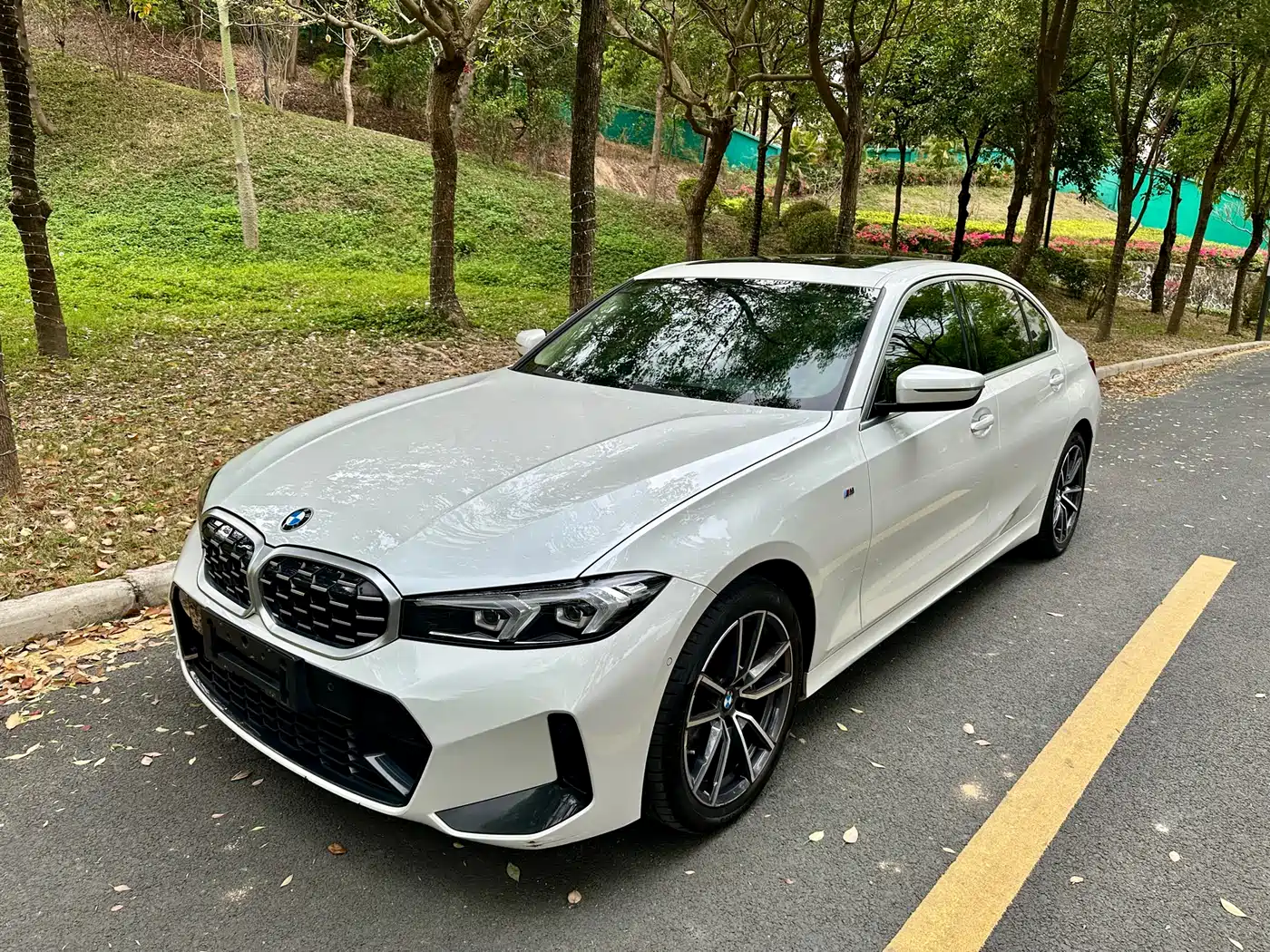 BMW 3 Series 2023 325Li M Sport Package фото 8