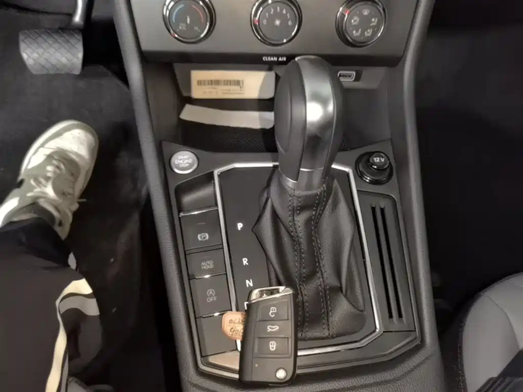 Volkswagen Lavida 2024 Model 1.5L Automatic Starlight 5 Million Edition фото 14