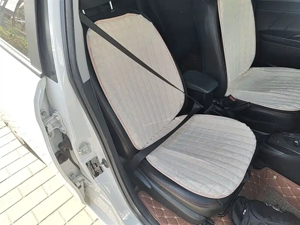 Toyota YARiS L Zhi Xuan 2019 1.5E CVT MeiDong Edition China VI фото 25