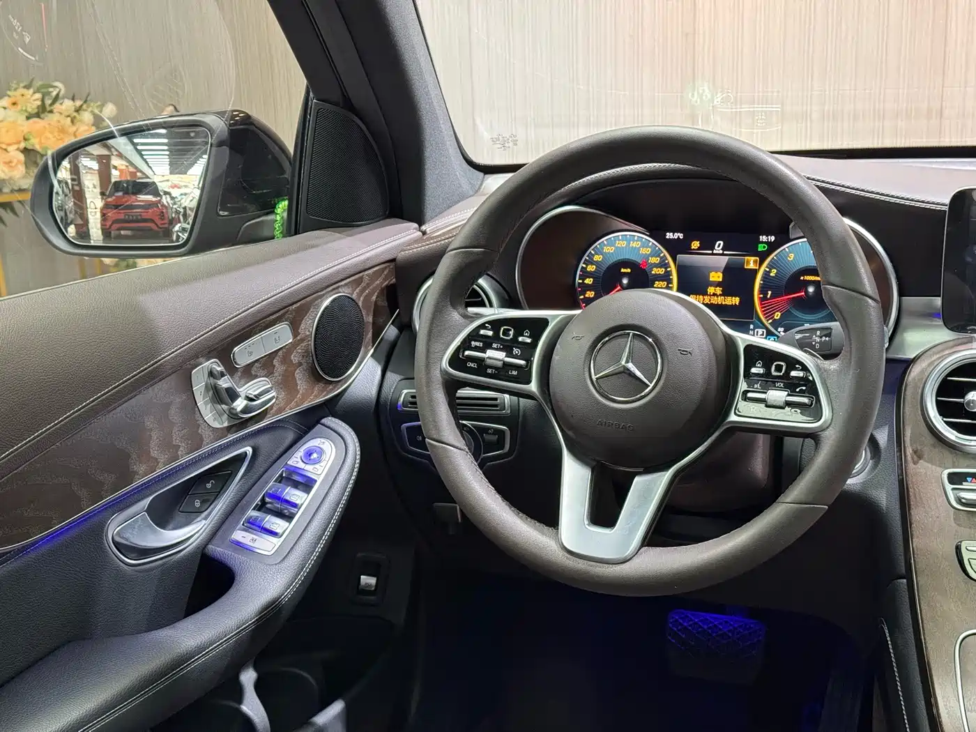 Mercedes-Benz GLC 2020 Facelift GLC 300 L 4MATIC Dynamic фото 12