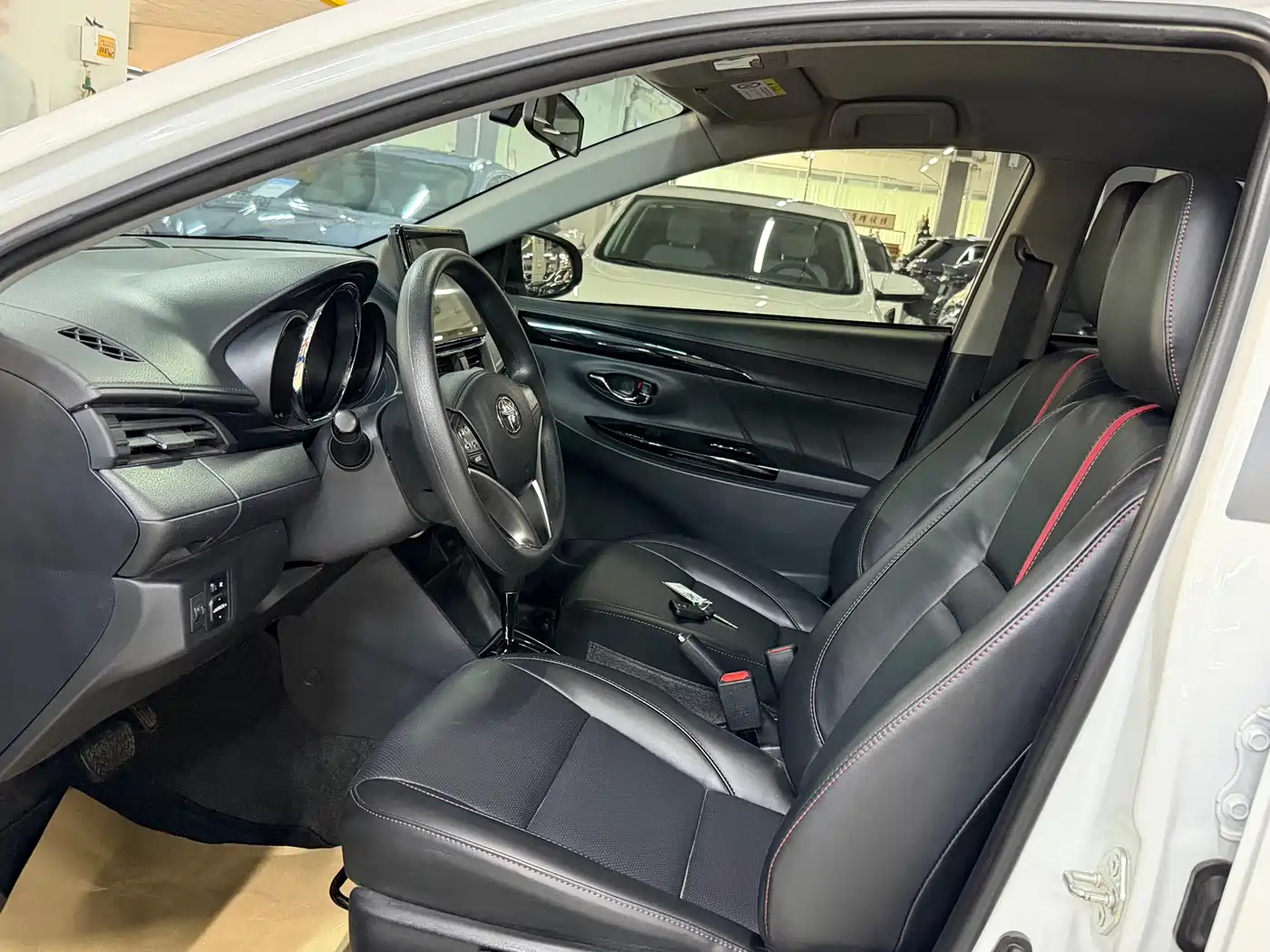 Toyota YARiS L Zhi Xuan 2022 Zhi Xuan X 1.5L CVT Luxury PLUS Edition фото 3