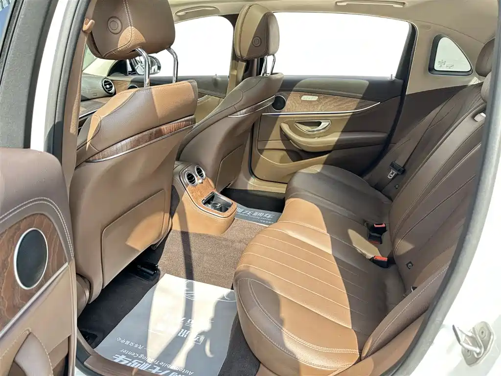 Mercedes-Benz E-Class 2023 E 300 L Fashion фото 22