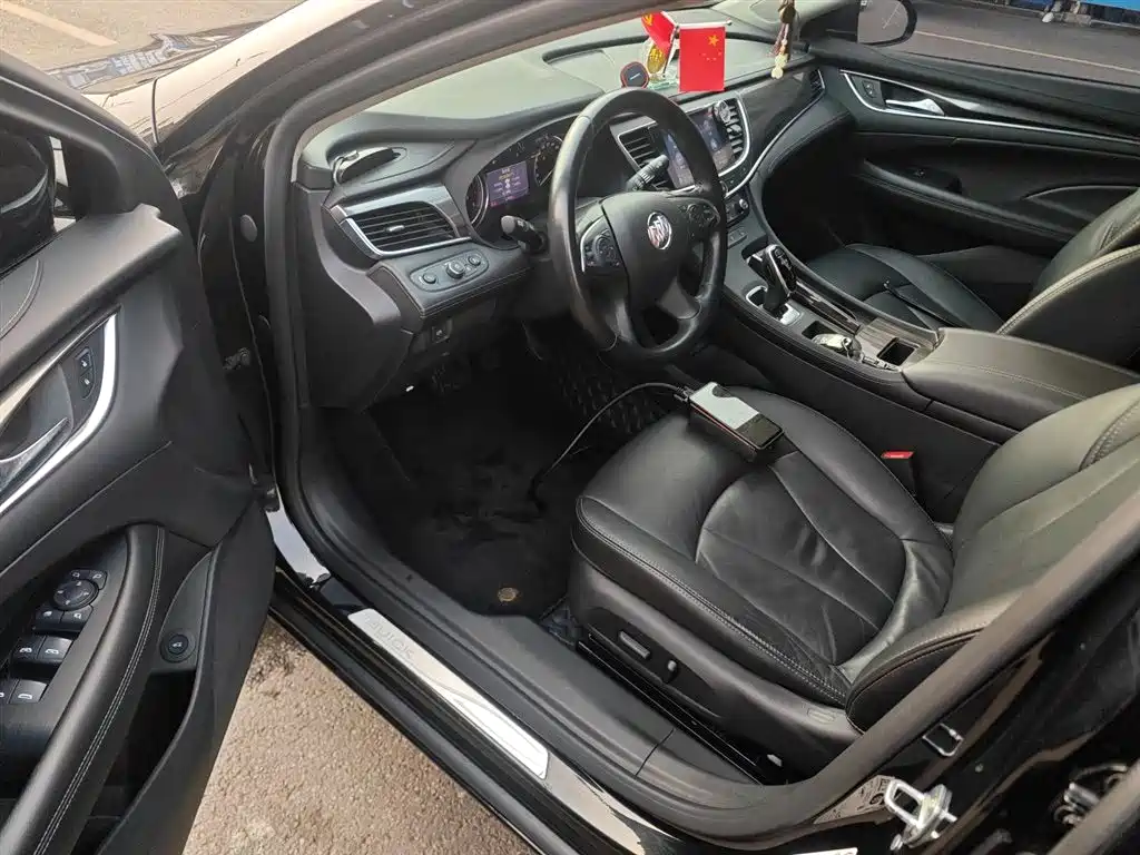 BUICK LACROSSE