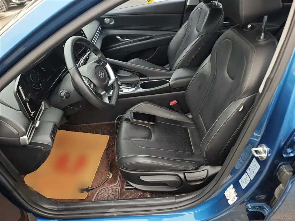 Hyundai Elantra 2022 1.5L CVT GLX Elite Edition фото 15
