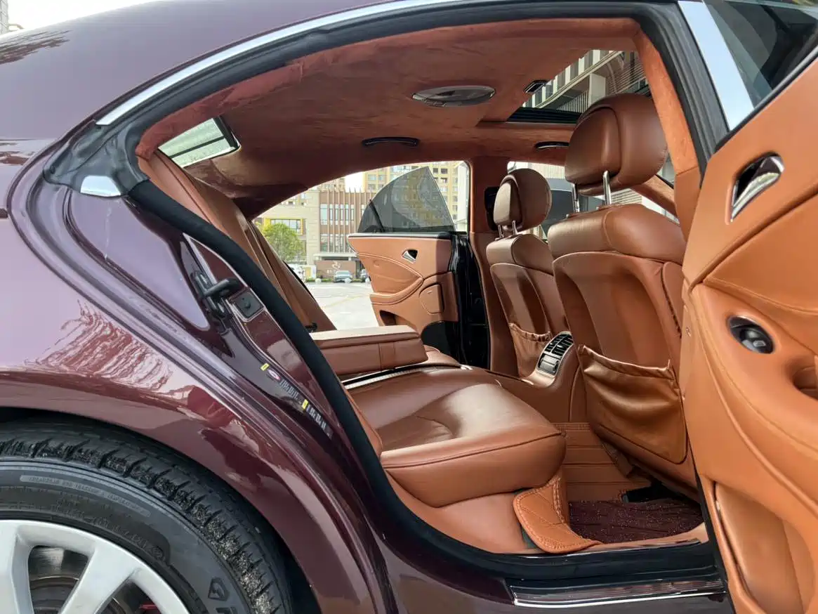 Mercedes-Benz CLS 2009 CLS 300 фото 11