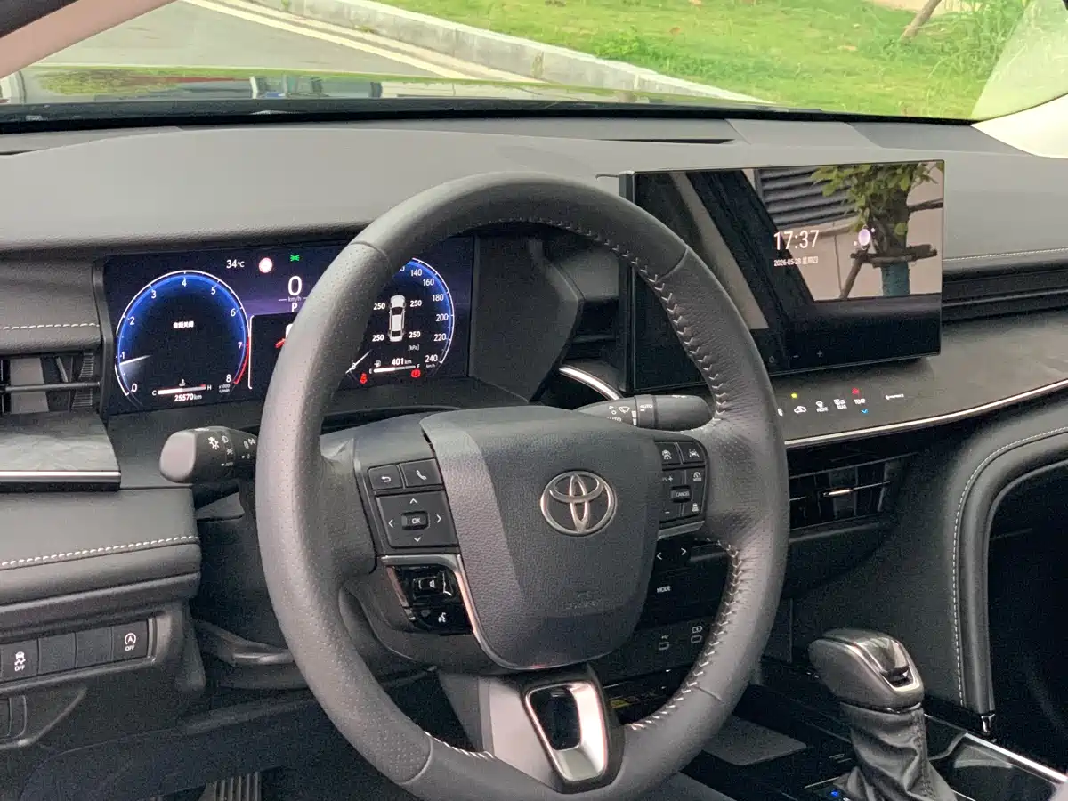 Toyota Camry 2024 2.0G Premium Edition фото 8