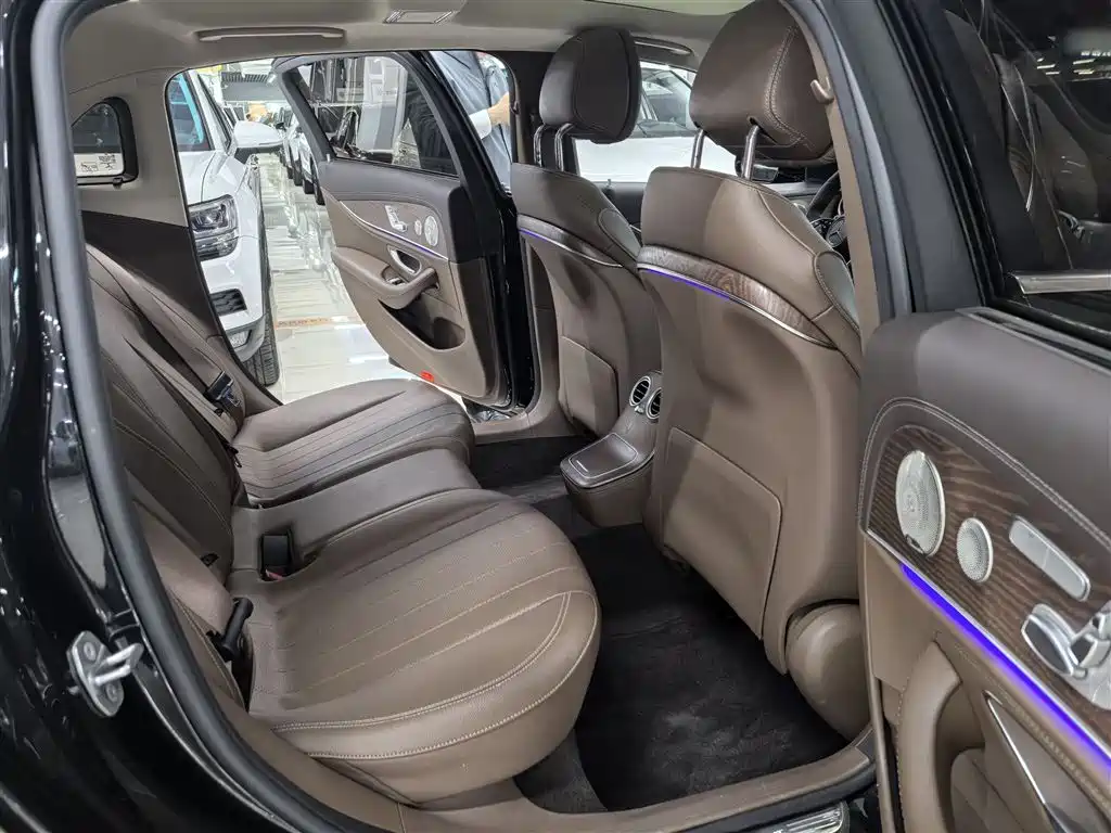 Mercedes-Benz E-Class 2023 E 300 L Luxury фото 7