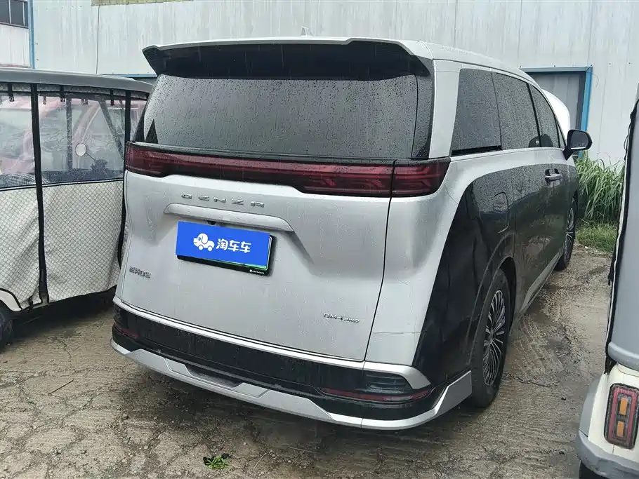 Denza D9 2022 DM-i 970 All-Wheel Drive Honor Edition фото 3