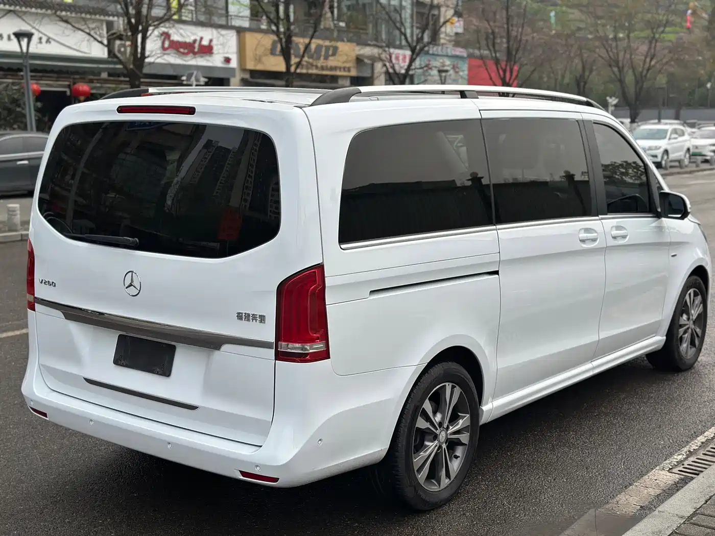 Mercedes-Benz V-Class 2017 Model V 260 Premium Edition фото 12