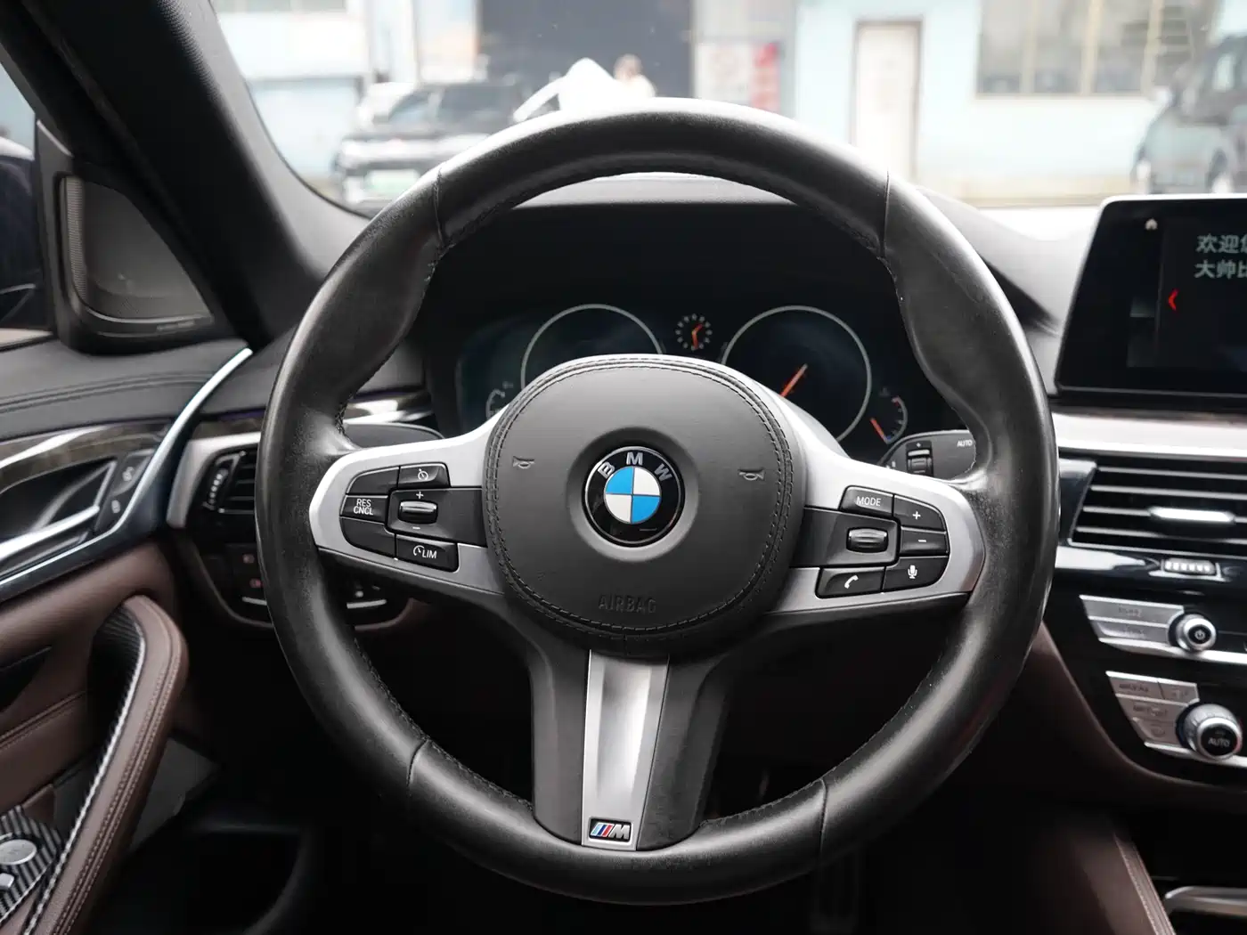 BMW 5 Series 2018 525Li M Sport Package фото 13