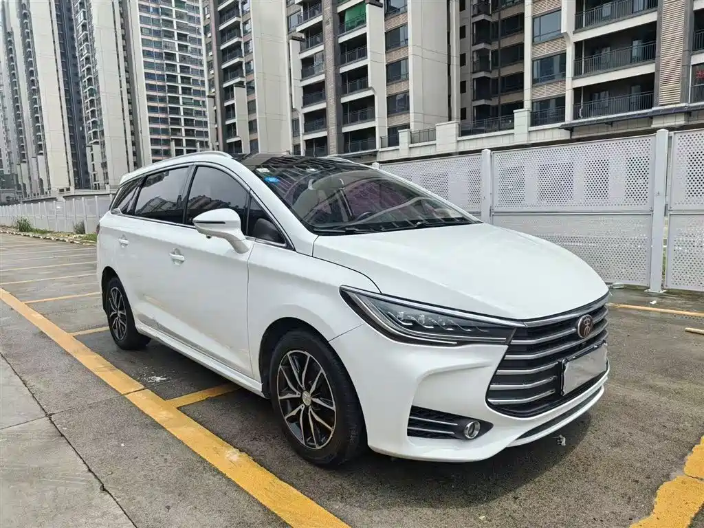 BYD Song MAX 2018 1.5T Auto Smart Connected Premium 7-Seater фото 2