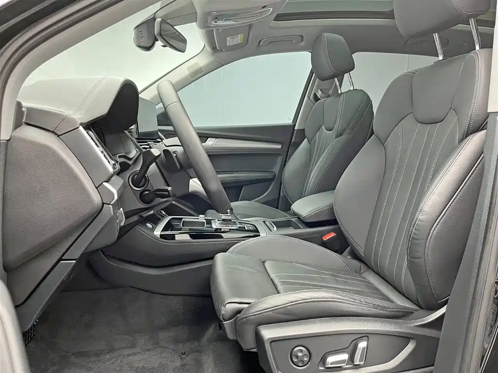 Audi Q5L 2024 Model 40 TFSI Fashion Dynamic фото 16